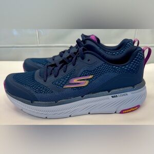 Skechers Women’s Max Cushioning Premier 2.0, Sz 8.5, NWOB